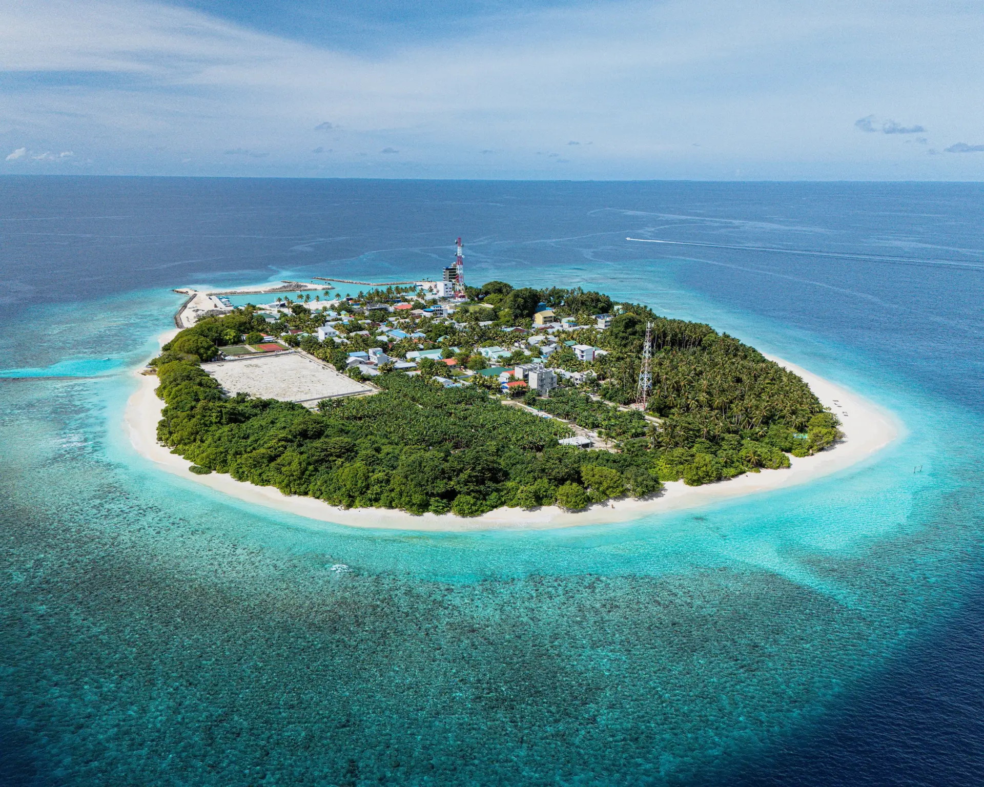 Kamadhoo Island